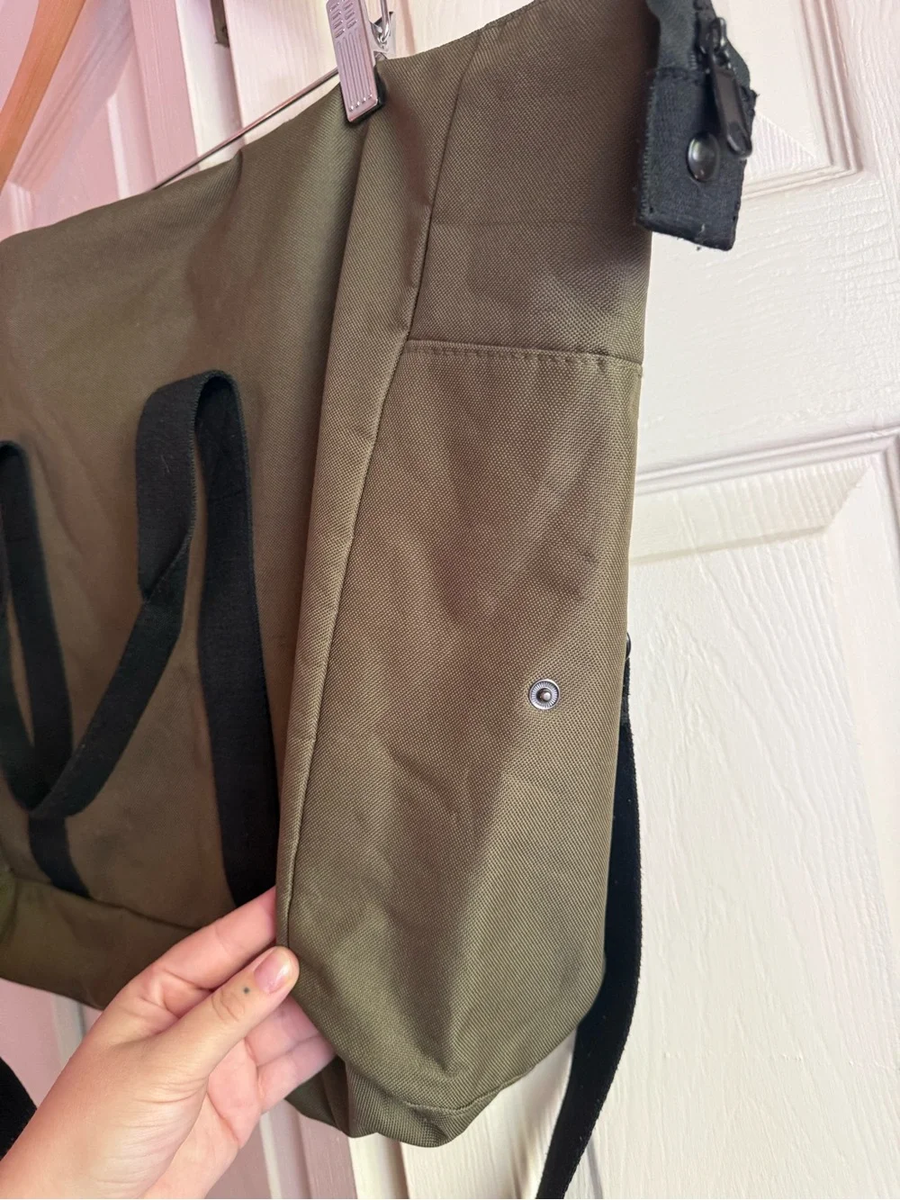 Indigo Anywhere Bag - Olive Green Canvas Tote with Black Straps - Picture 2 of 7